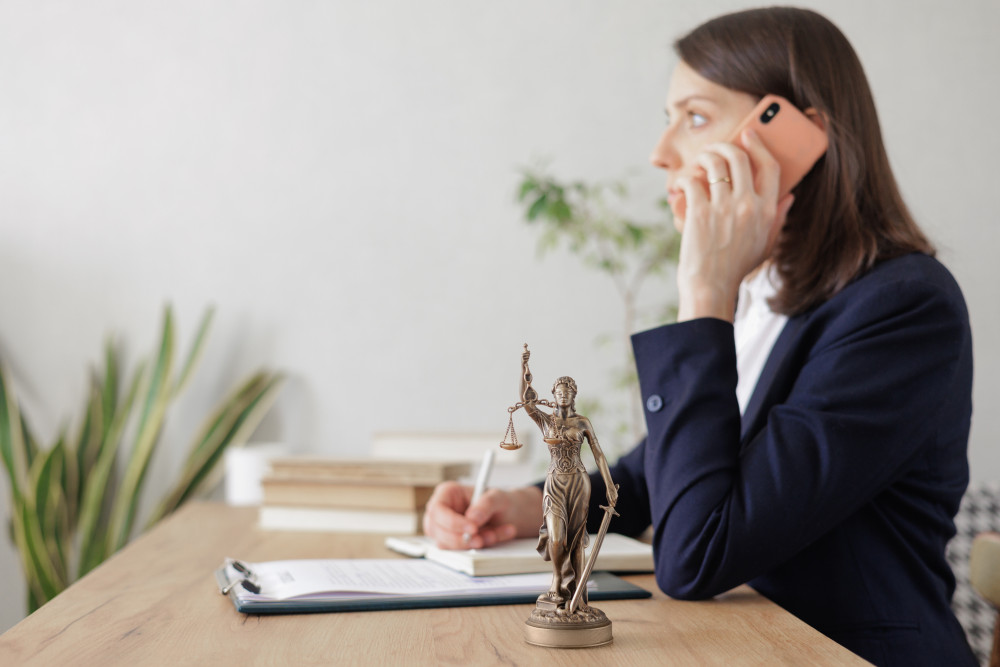 Choix d’un avocat selon l’affaire : comment bien sélectionner son représentant légal