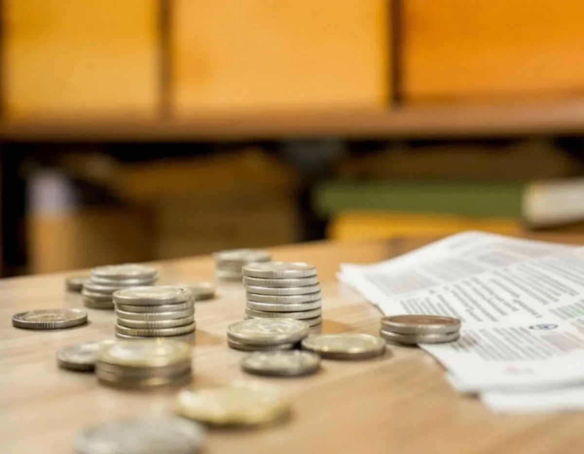 La saisie des rémunérations disproportionnée : enjeux juridiques et protection du débiteur